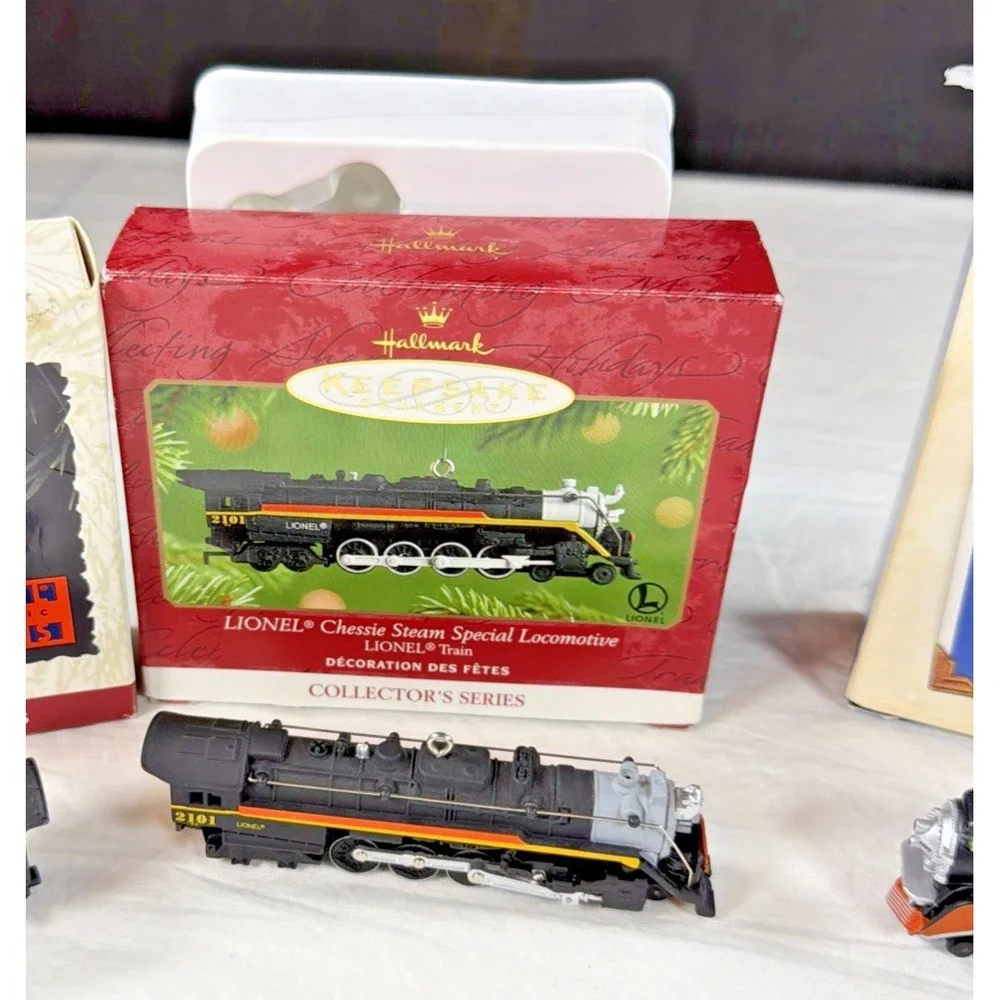 Lionel Locomotive * Vintage Lot Of 4 * Hallmark Keepsake *‎ Metal * Wheels Move